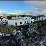Numero28,casa Tilama منزل ريفي Uga